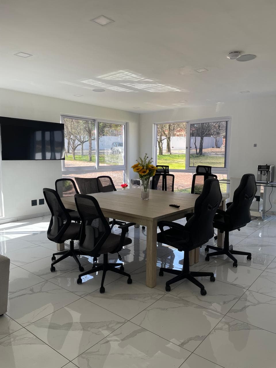 Mindbrew Hotspace AI Café