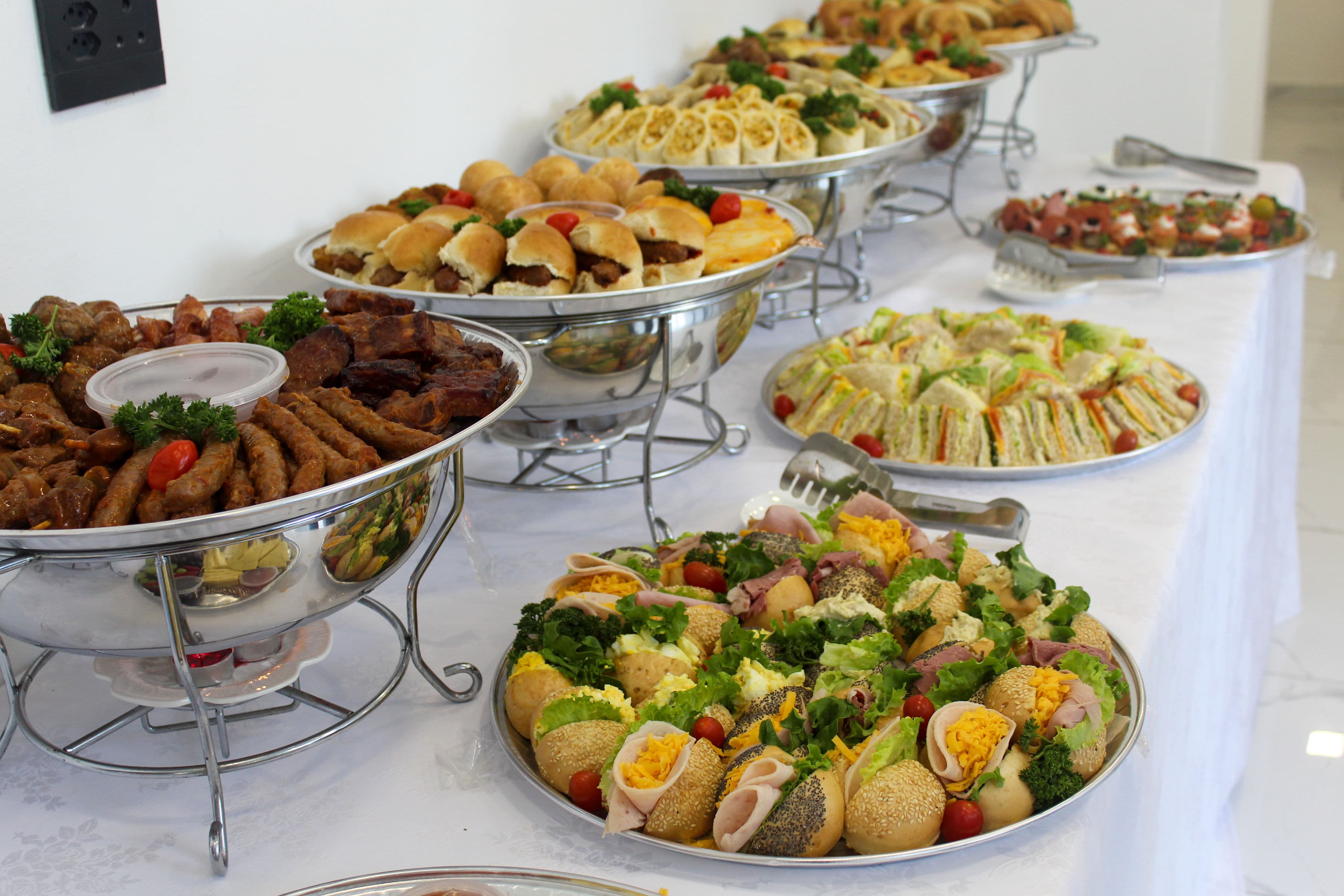 Lounge Link Bar & Buffet