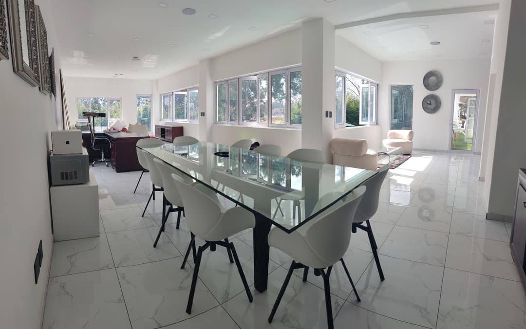 Executive Lounge - View 2